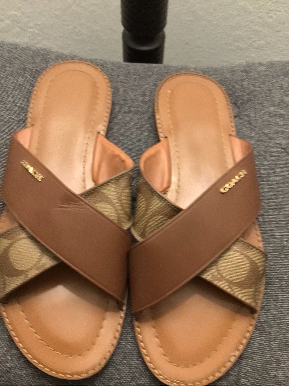Coach Brown & Tan Signature Crossband Slides - Picture 3 of 3